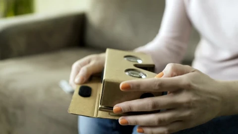 Free Stock Video Setting Up A Virtual Reality Headset Live Wallpaper - Free Live Wallpaper