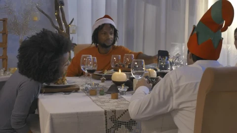 Free Stock Video Several Friends Having A Christmas Dinner Live Wallpaper - Free Live Wallpaper