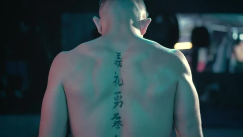 Free Stock Video Shirtless Athlete With Tattoos On His Back Live Wallpaper - Free Live Wallpaper