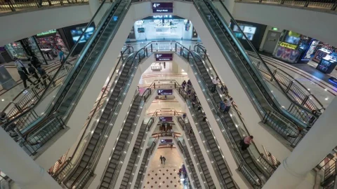 Free Stock Video Shoppers Walking Through A Mall Live Wallpaper - Free Live Wallpaper