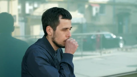 Free Stock Video Sick Man With Coronavirus Symptoms In The Street Live Wallpaper - Free Live Wallpaper