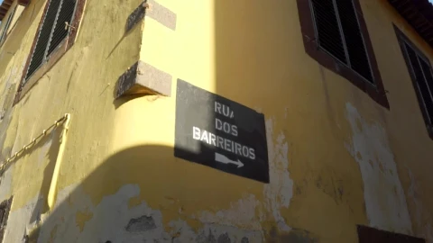 Free Stock Video Sign Painted With The Name Of A Street Live Wallpaper - Free Live Wallpaper