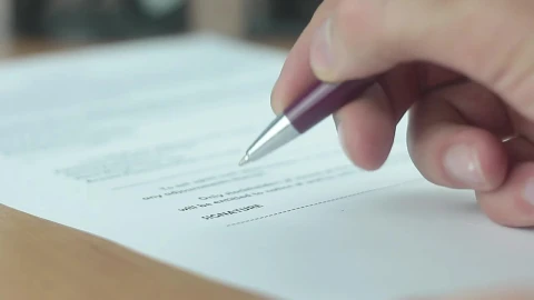 Free Stock Video Signing An Important Document Live Wallpaper - Free Live Wallpaper