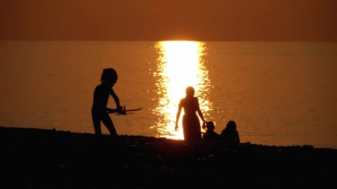 Free Stock Video Silhouette Of A Kid And A Toy Plane In The Live Wallpaper - Free Live Wallpaper