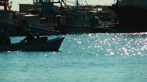 Free Stock Video Silhouette Of A Small Rowing Boat Near The Dock Live Wallpaper - Free Live Wallpaper