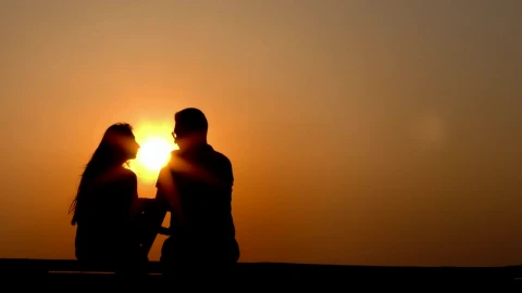 Free Stock Video Silhouette Of Lovers At Sunset Static Shot Live Wallpaper - Free Live Wallpaper