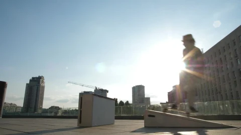 Free Video Stock Skater Doing A Trick Live Wallpaper - Free Live Wallpaper