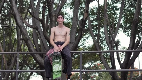 Free Video Stock Skater With His Skateboard Portrait Live Wallpaper - Free Live Wallpaper