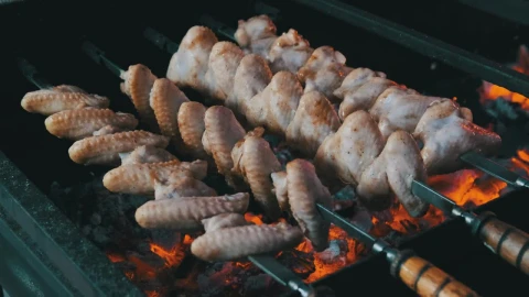Free Video Stock Skewers Of Charcoal Chicken Wings Live Wallpaper - Free Live Wallpaper