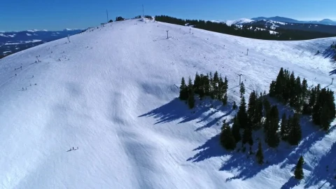 Free Video Stock Ski Resort On The Top Of A Mountain Live Wallpaper - Free Live Wallpaper