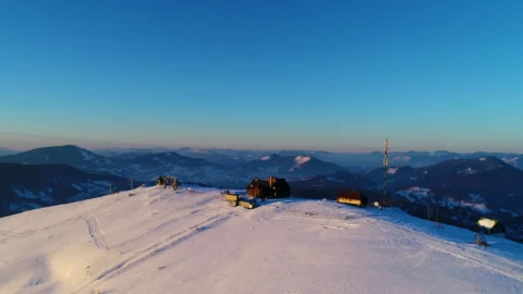 Free Video Stock Ski Resort On Top Of A Mountain Live Wallpaper - Free Live Wallpaper