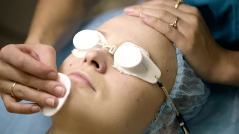 Free Video Stock Skincare Treatment At A Clinic Live Wallpaper - Free Live Wallpaper