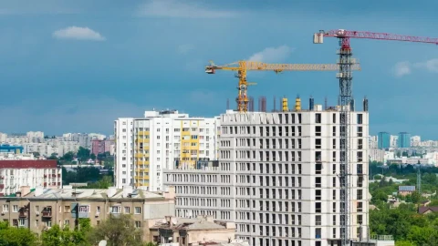 Free Video Stock Skyscrapers Under Construction With Cranes On Top Live Wallpaper - Free Live Wallpaper