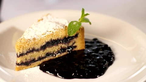 Free Video Stock Slice Of Cake With Jam On A Plate Live Wallpaper - Free Live Wallpaper