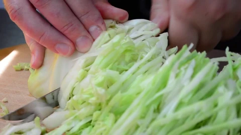 Free Video Stock Slicing Cabbage Close Up Live Wallpaper - Free Live Wallpaper