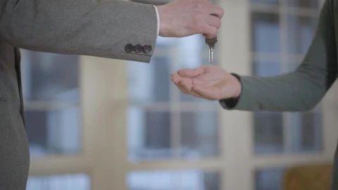 Free Video Stock Slow Motion Offer Of House Key And Handshake Live Wallpaper - Free Live Wallpaper