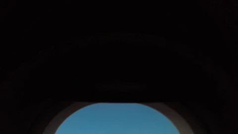 Free Video Stock Slowly Peering Out Of An Airplane Window Live Wallpaper - Free Live Wallpaper