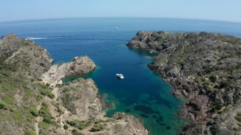 Free Video Stock Small Boat Anchored In A Cove Live Wallpaper - Free Live Wallpaper