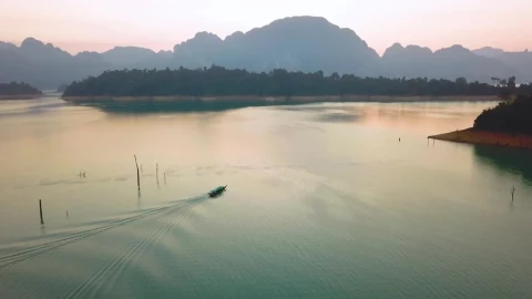 Free Video Stock Small Boat In A Great Heavenly Place Live Wallpaper - Free Live Wallpaper