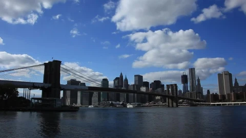 Free Video Stock Small Boats Below The Brooklyn Bridge Live Wallpaper - Free Live Wallpaper