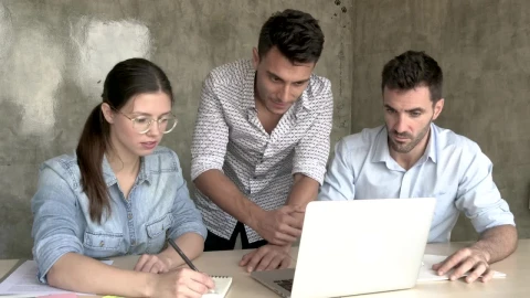 Free Video Stock Small Group Working On A Task Live Wallpaper - Free Live Wallpaper