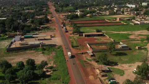 Free Video Stock Small Village In Mali With Traffic Heading Through Live Wallpaper - Free Live Wallpaper
