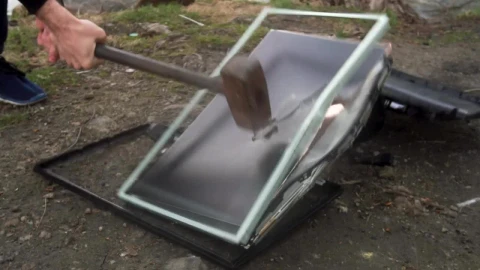 Free Video Stock Smashing An Old Tv With A Large Hammer  LargeLive Wallpaper - Free Live Wallpaper