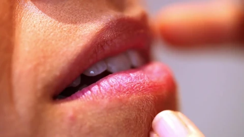 Free Video Stock Smile Of A Woman While Makeup Her Lips Live Wallpaper - Free Live Wallpaper