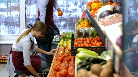 Free Video Stock Smiling Grocery Store Staff Live Wallpaper - Free Live Wallpaper