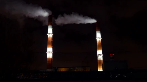 Free Video Stock Smoke Coming From A Factory At Night Live Wallpaper - Free Live Wallpaper