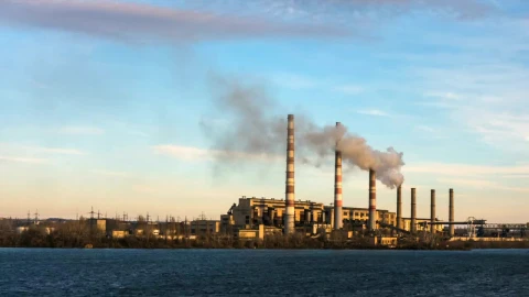 Free Video Stock Smoke Coming Out Of A Power Plant Near The River Live Wallpaper - Free Live Wallpaper