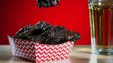 Free Video Stock Smoked Chicken Wings Falling Into The Table Live Wallpaper - Free Live Wallpaper