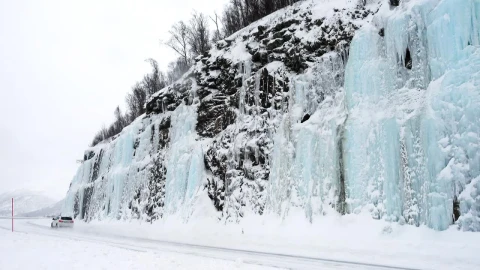 Free Video Stock Snowy Road And A Frozen Mountain Live Wallpaper - Free Live Wallpaper
