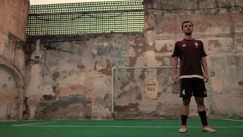 Free Video Stock Soccer Football Player Does An Overhead Kick Goal Live Wallpaper - Free Live Wallpaper