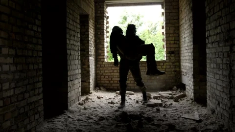 Free Video Stock Soldier Recovered From The Battlefield Live Wallpaper - Free Live Wallpaper