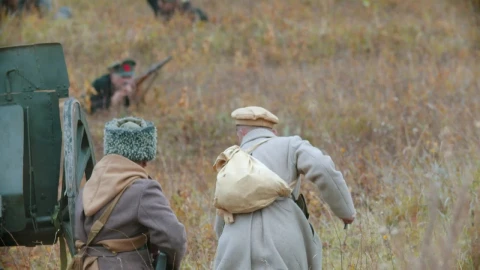 Free Video Stock Soldiers Aiming And Shooting In The Battlefield Live Wallpaper - Free Live Wallpaper