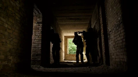 Free Video Stock Soldiers Moving Slowly Live Wallpaper - Free Live Wallpaper