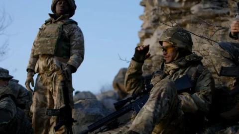 Free Video Stock Soldiers Taking Rests In The Countryside Live Wallpaper - Free Live Wallpaper