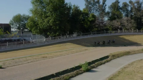 Free Video Stock Some Cyclists Competing On A Track Live Wallpaper - Free Live Wallpaper