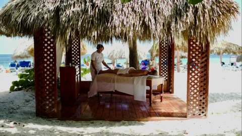 Free Video Stock Spa Treatment At A Luxury Beach Resort Live Wallpaper - Free Live Wallpaper
