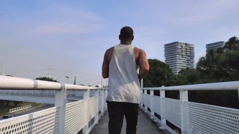 Free Video Stock Sportsman Doing Cardio Training Live Wallpaper - Free Live Wallpaper