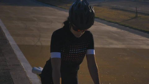 Free Video Stock Sportsman Pedaling A Bicycle On A Track Live Wallpaper - Free Live Wallpaper