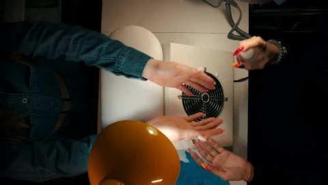 Free Video Stock Spraying Hand Sanitazer Before Manicure Live Wallpaper - Free Live Wallpaper