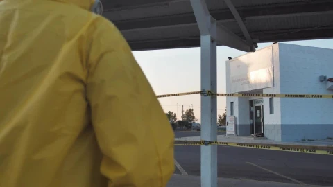 Free Video Stock Staff Sanitizing Public Areas Live Wallpaper - Free Live Wallpaper