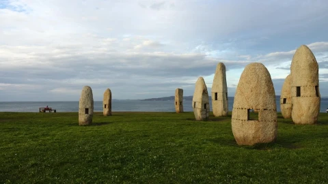 Free Video Stock Stone Monuments On The Coast Live Wallpaper - Free Live Wallpaper