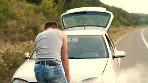 Free Video Stock Stranded On The Road With A Smoking Broken Car Live Wallpaper - Free Live Wallpaper
