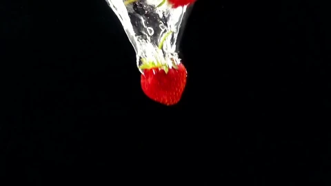 Free Video Stock Strawberries Falling Through Water Live Wallpaper - Free Live Wallpaper