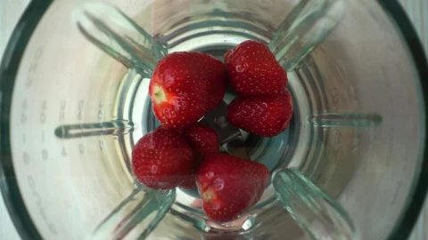 Free Video Stock Strawberry Puree In The Blender Live Wallpaper - Free Live Wallpaper