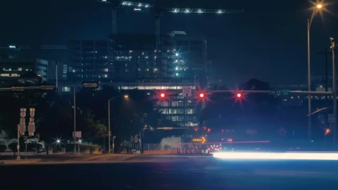 Free Video Stock Street Of A City With Cars At Night Live Wallpaper - Free Live Wallpaper