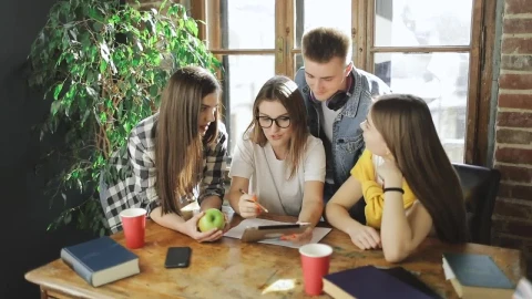 Free Video Stock Students Doing Homework Together At Home Live Wallpaper - Free Live Wallpaper